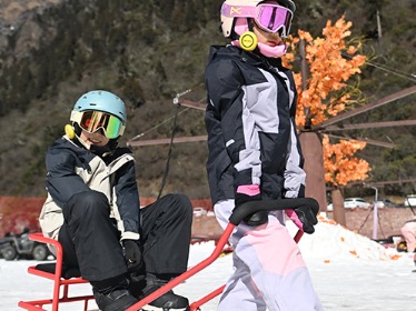 年味渐浓 N种方式点燃节前消费市场