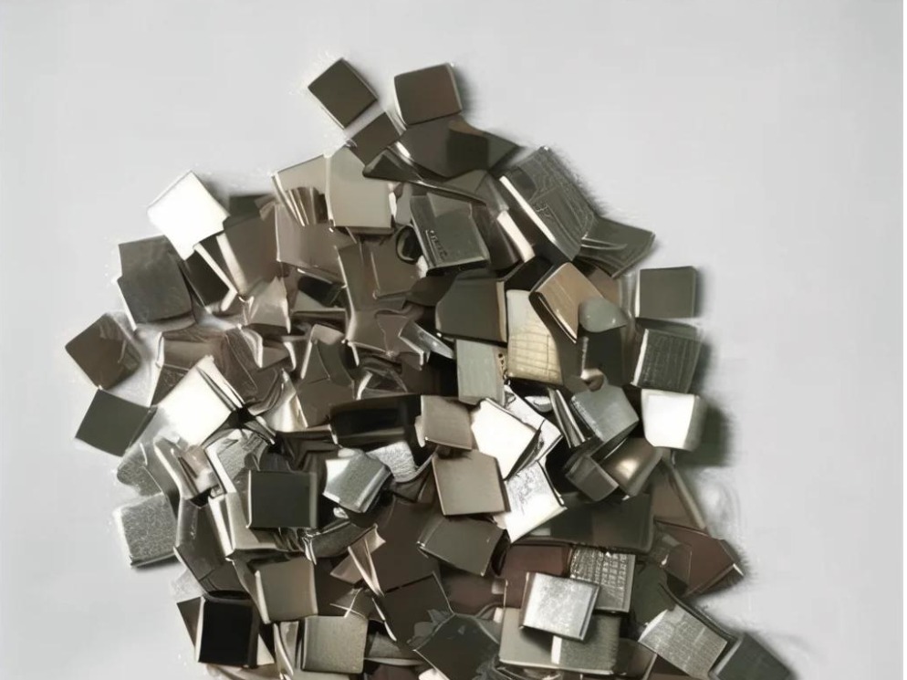 供给收缩预期驱动镍价一个月飙涨近三成 镍金属周期反转与需求增量引热议